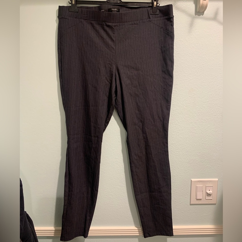NWOT Vera Wang Pants